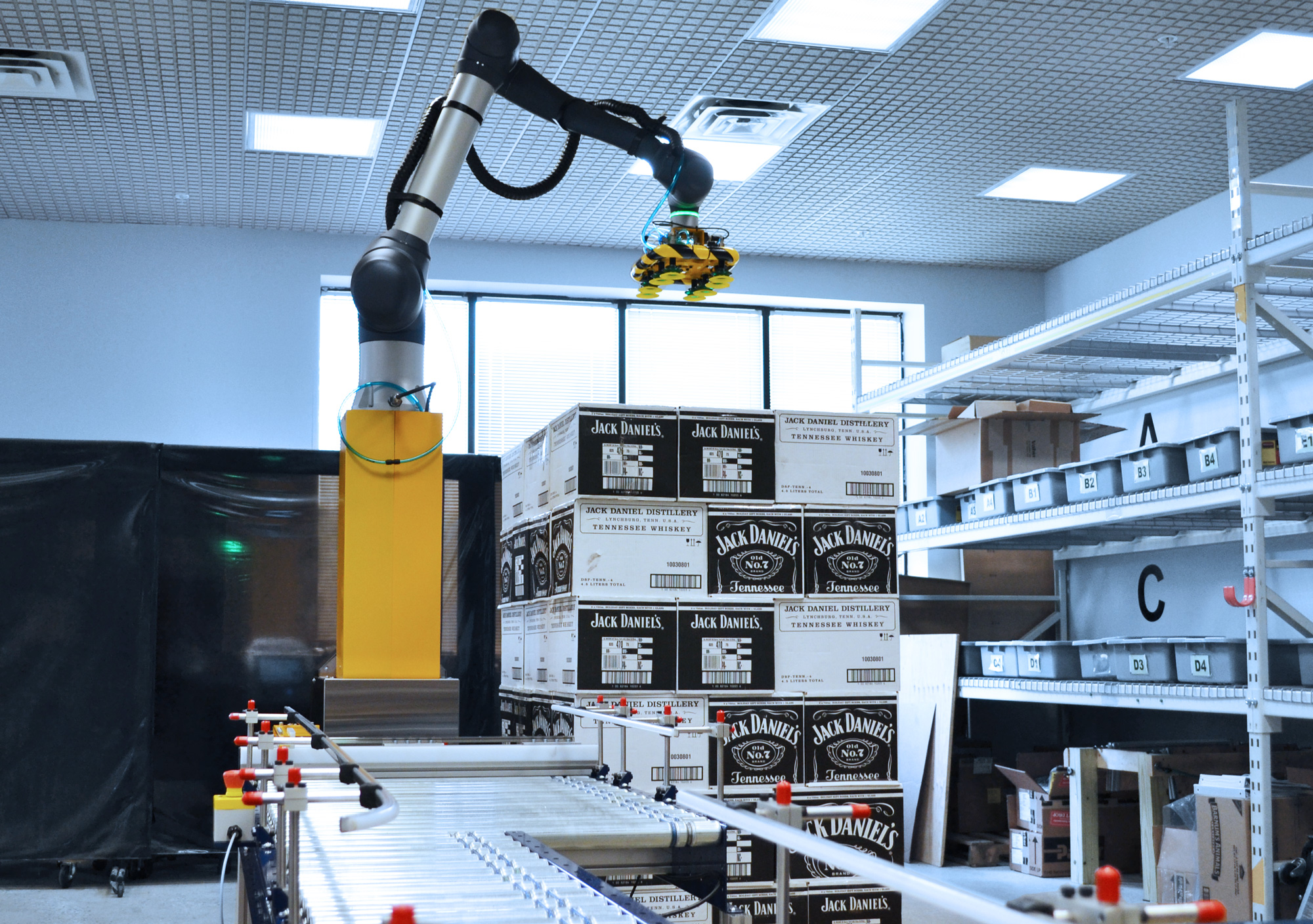 palletizer stacking boxes